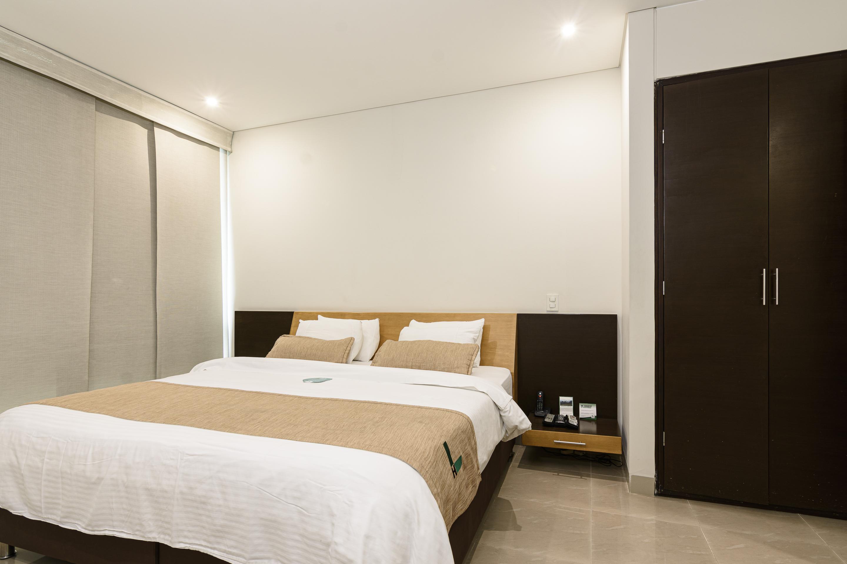 Hotel Lincoln Меделин Екстериор снимка
