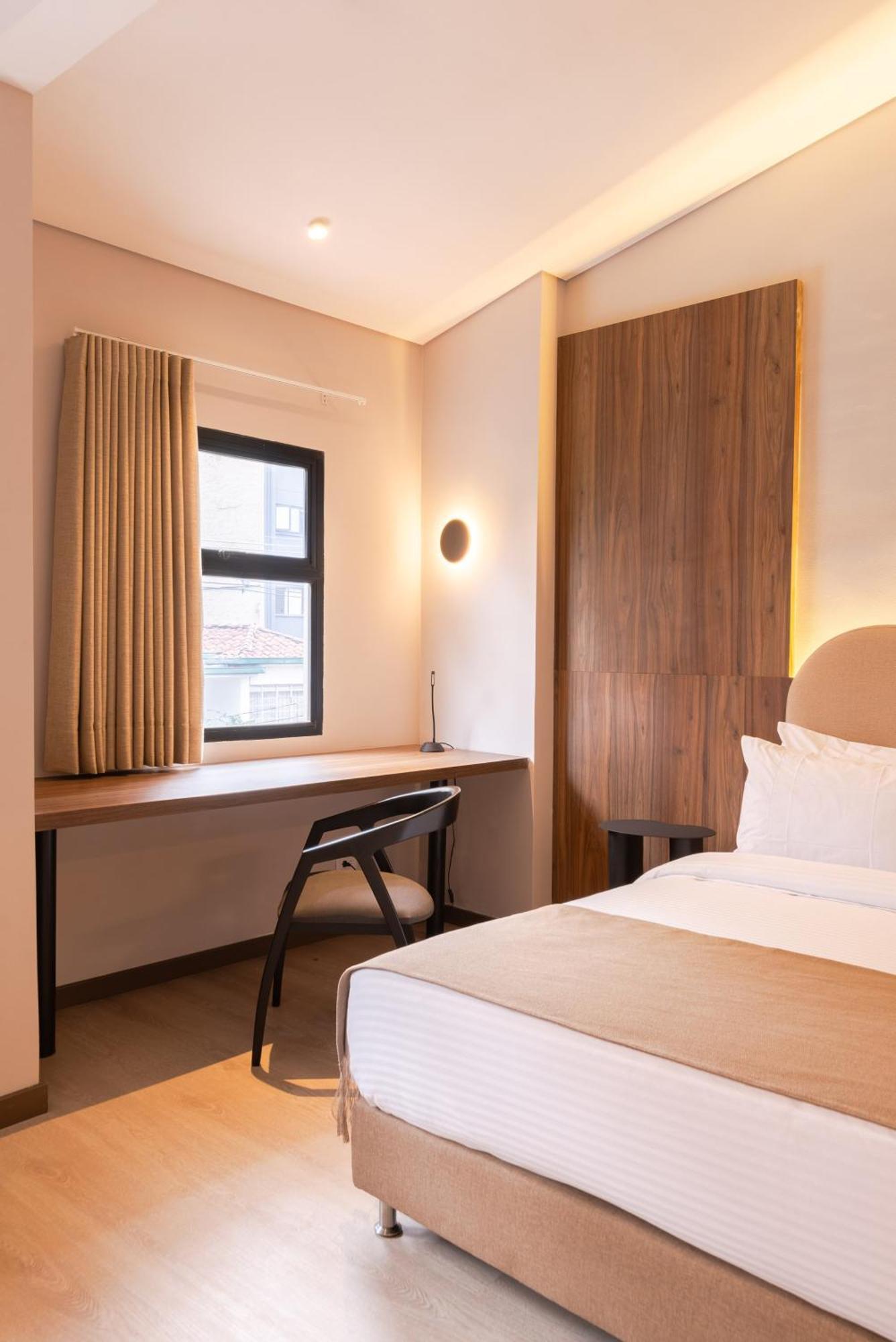 Hotel Lincoln Меделин Екстериор снимка