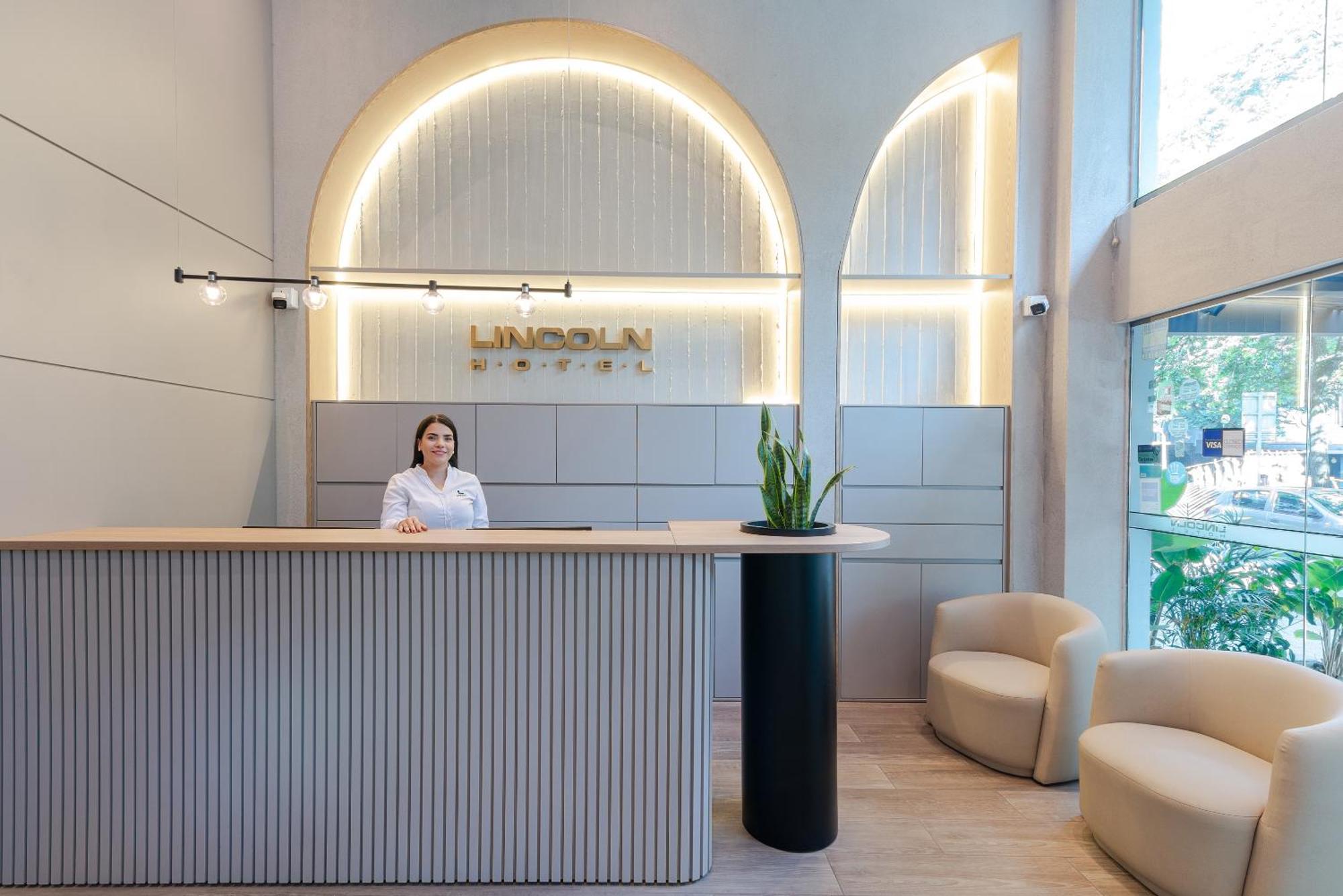 Hotel Lincoln Меделин Екстериор снимка