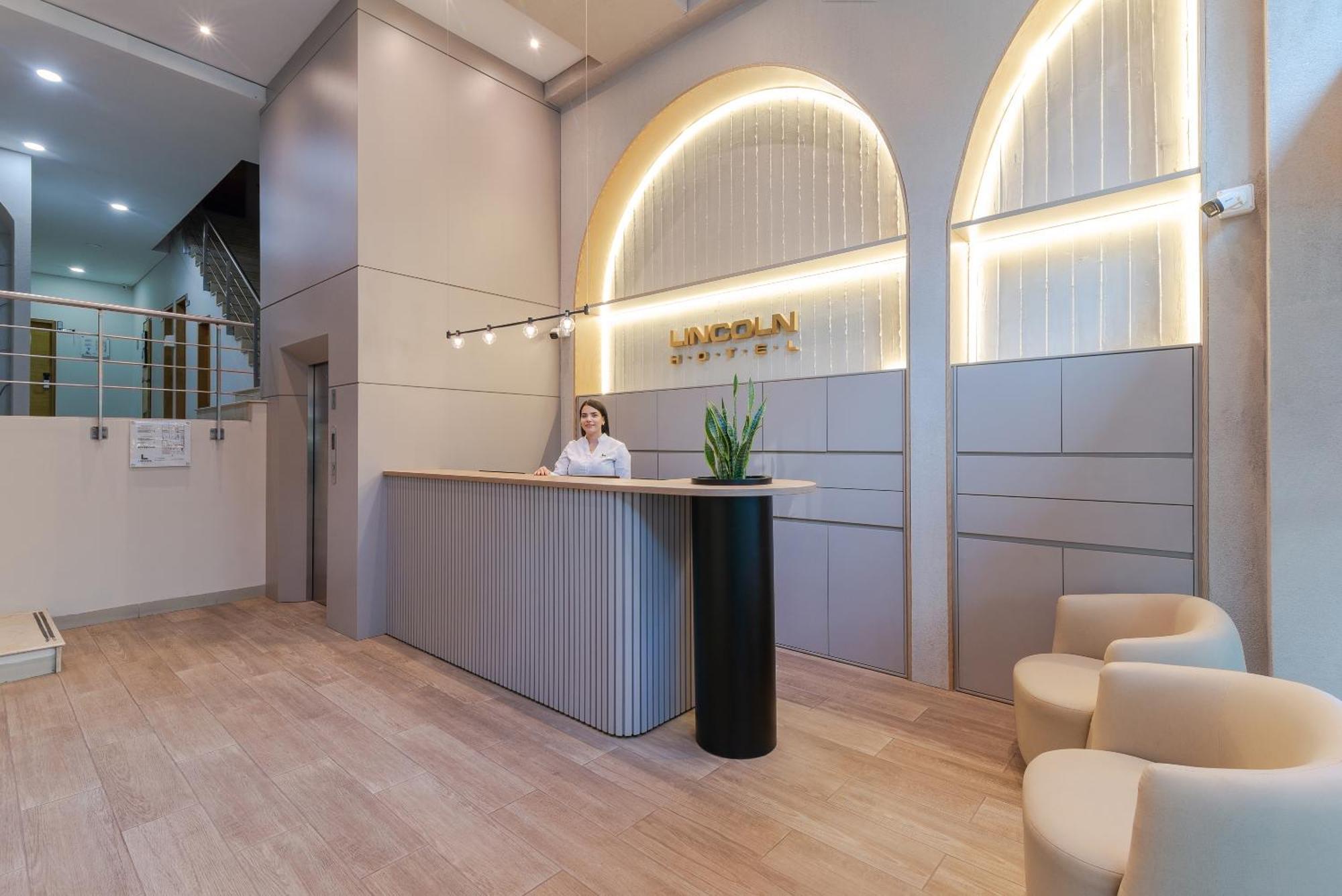 Hotel Lincoln Меделин Екстериор снимка