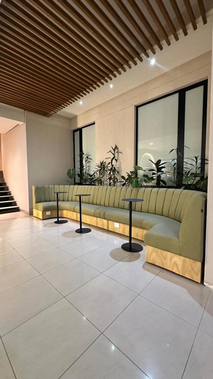 Hotel Lincoln Меделин Екстериор снимка