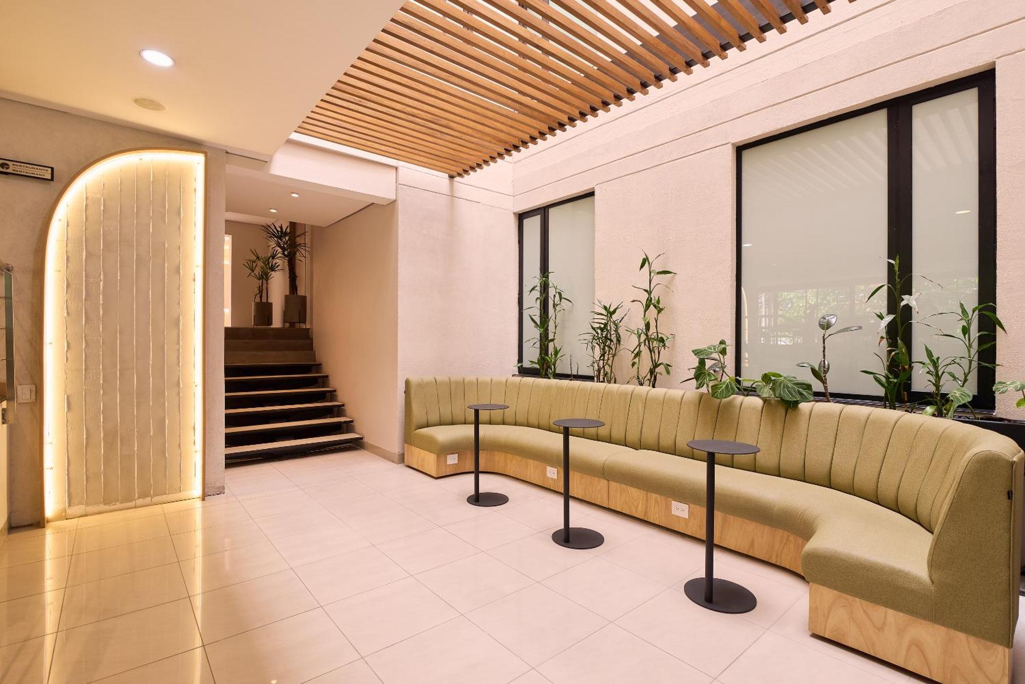 Hotel Lincoln Меделин Екстериор снимка