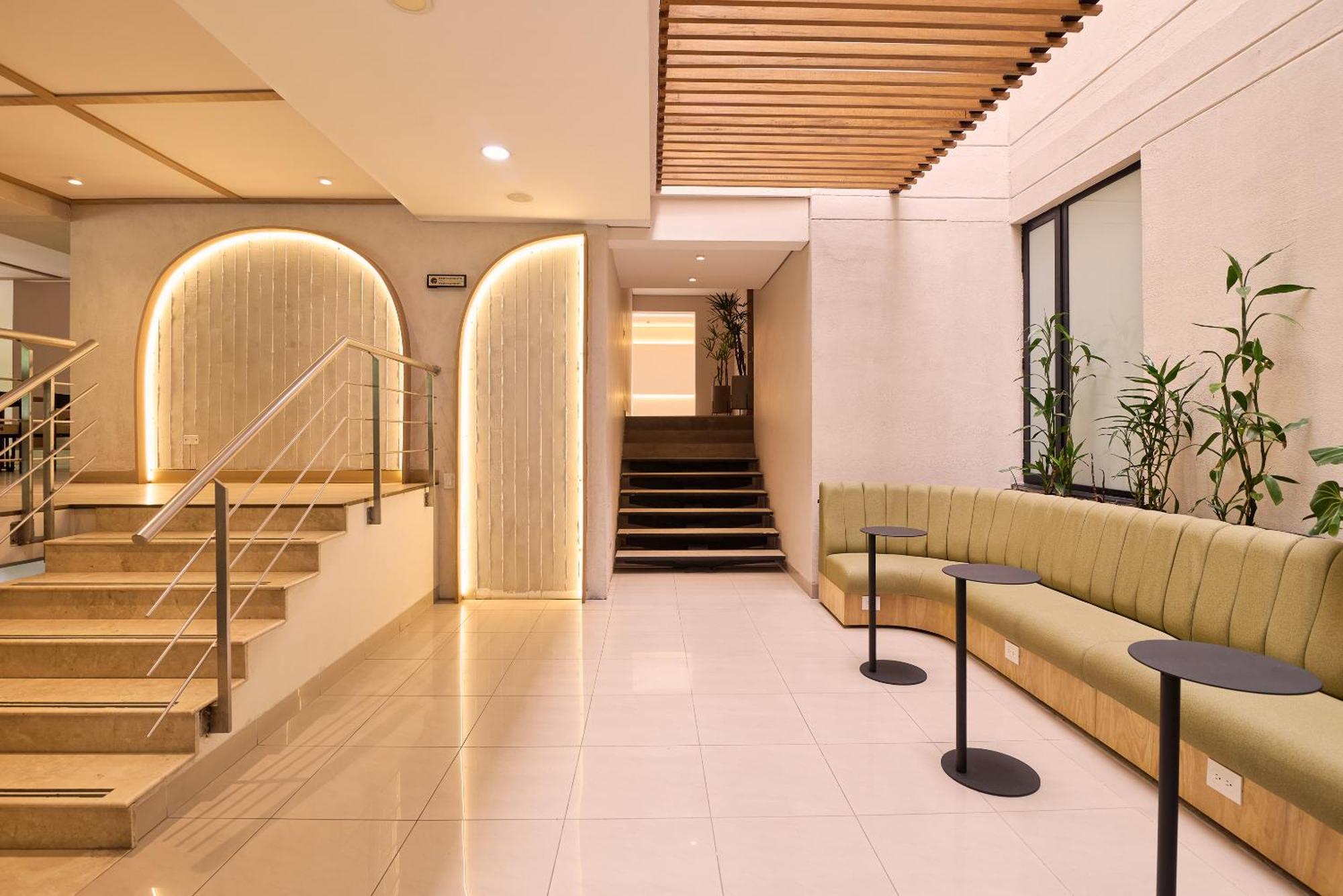Hotel Lincoln Меделин Екстериор снимка
