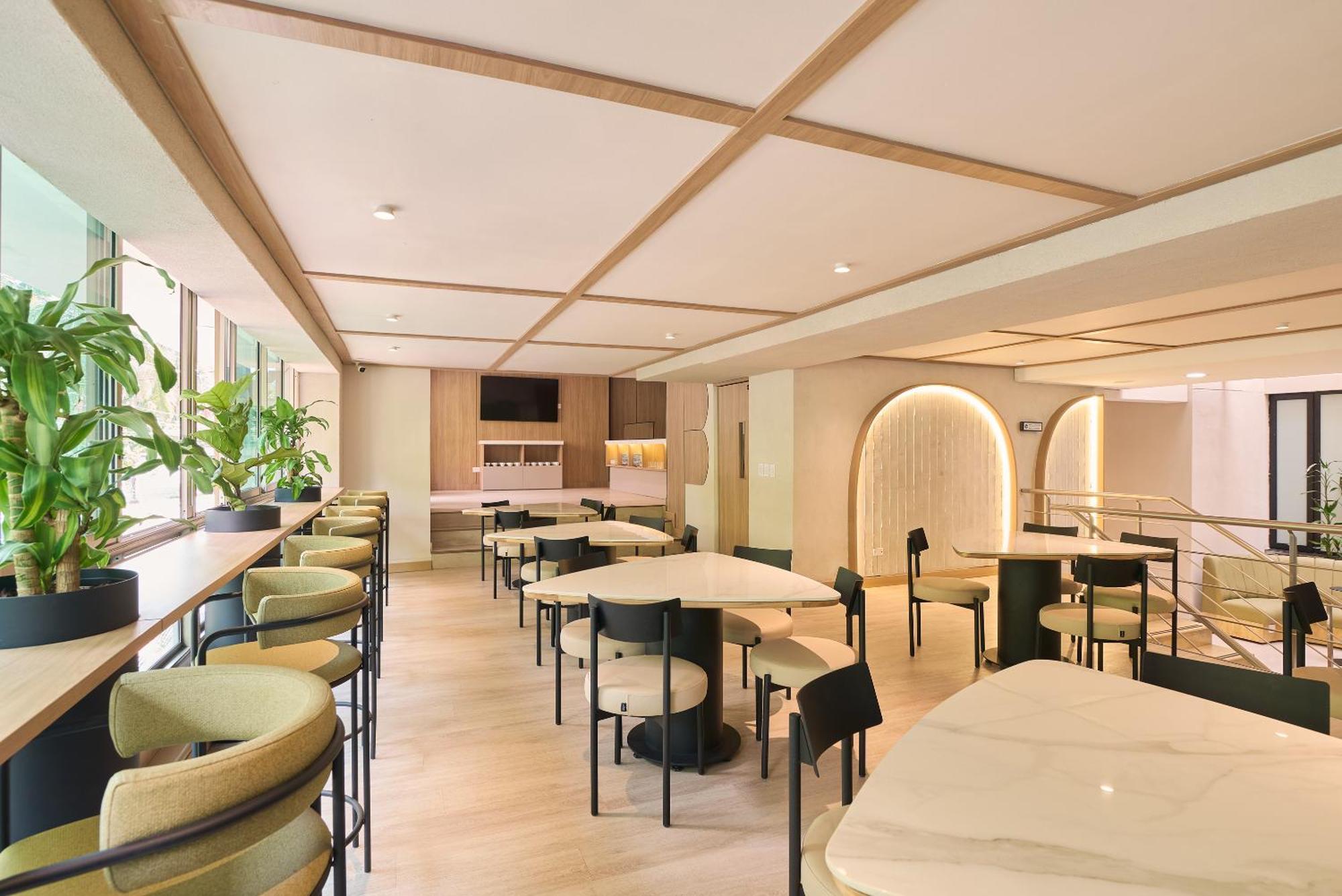 Hotel Lincoln Меделин Екстериор снимка